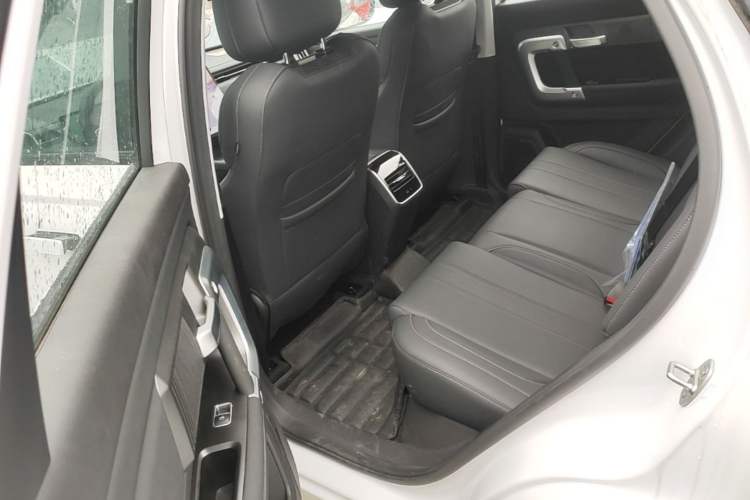 Used Chery Tiggo 7 2025 High-Performance Version 1.6T Front-Wheel-Drive Edition Left Rear Seat