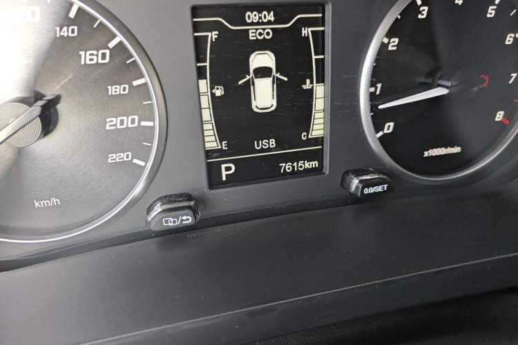 Used Chery Tiggo 7 2025 Excellence Edition 1.5T CVT Global Version Odometer Close Up