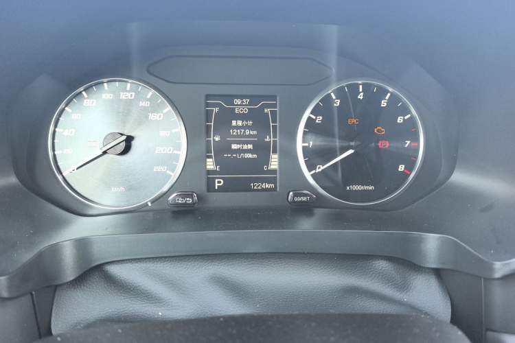 Used Chery Tiggo 7 2025 Excellence Edition 1.5T CVT Global Version Odometer Close Up