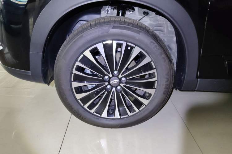 Used Chery Tiggo 7 C-DM 2025 1.5T 120KM Edition Left Front Wheel Hub
