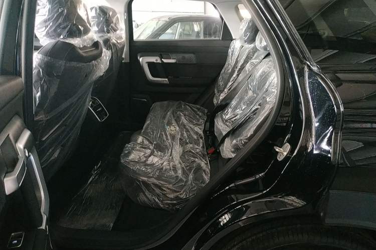 Used Chery Tiggo 7 C-DM 2025 1.5T 120KM Luxury Trim Left Rear Seat