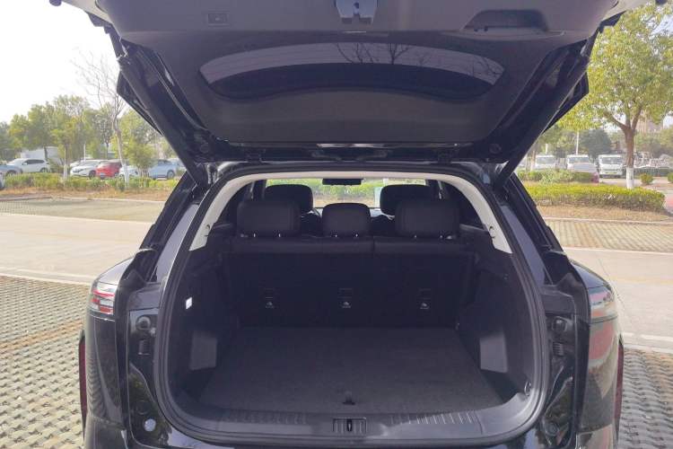 Used Chery Tiggo 7 C-DM 2025 1.5T 120KM Luxury Trim Trunk