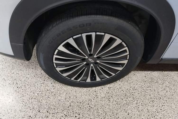 Used Chery Tiggo 7 C-DM 2025 1.5T 120KM Edition Left Front Wheel Hub