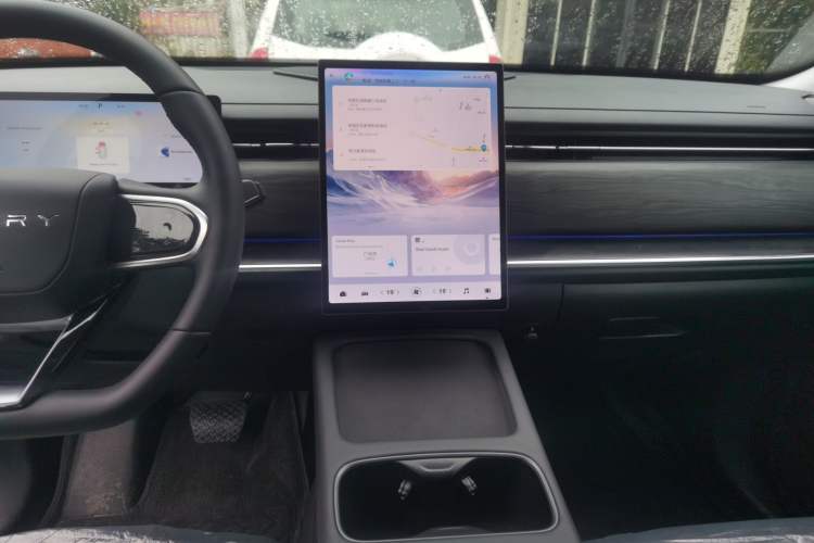 Used Chery Tiggo 7 C-DM 2025 1.5T 120KM Luxury Trim Audio And AC Panel