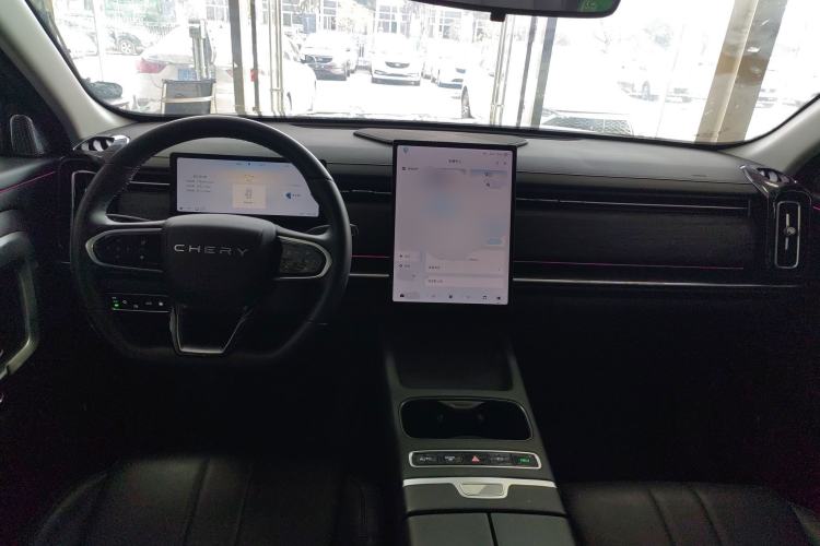 Used Chery Tiggo 7 C-DM 2025 1.5T 120KM Luxury Trim Center Console