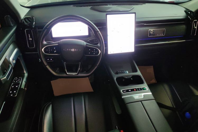 Used Chery Tiggo 7 C-DM 2025 1.5T 120KM Luxury Trim Center Console