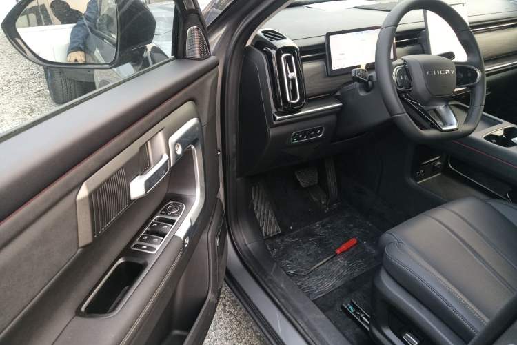 Used Chery Tiggo 7 C-DM 2025 1.5T 120KM Luxury Trim Driver Seat