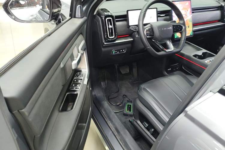 Used Chery Tiggo 7 C-DM 2025 1.5T 120KM Luxury Trim Driver Seat