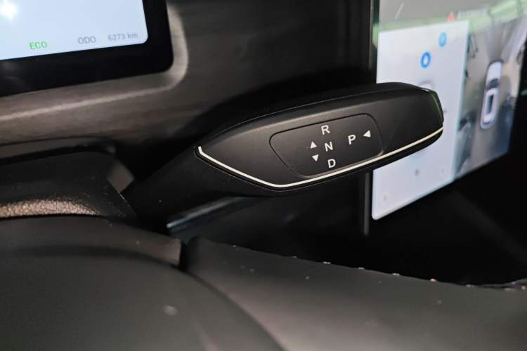Used Chery Tiggo 7 C-DM 2025 1.5T 120KM Luxury Trim Gear Lever