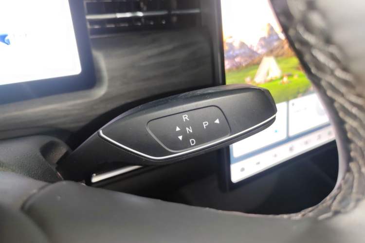 Used Chery Tiggo 7 C-DM 2025 1.5T 120KM Luxury Trim Gear Lever