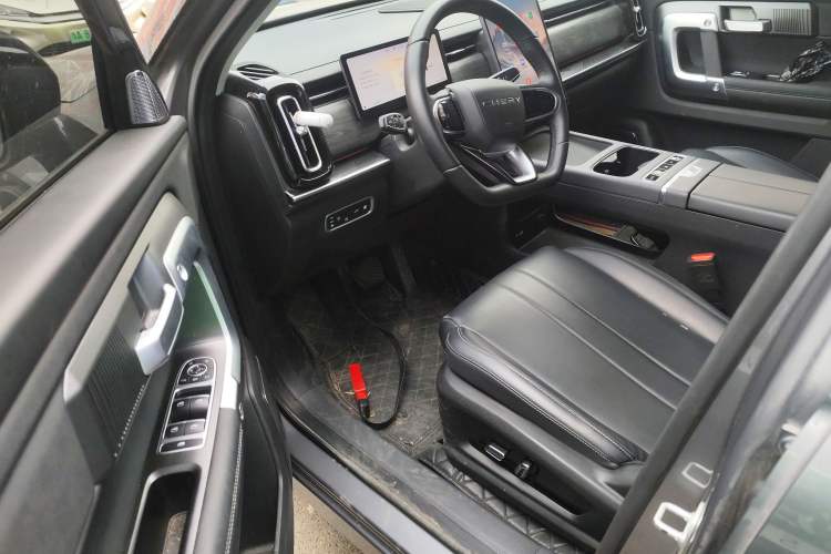 Used Chery Tiggo 7 C-DM 2025 1.5T 120KM Luxury Trim Interior 3