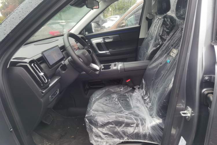 Used Chery Tiggo 7 C-DM 2025 1.5T 120KM Luxury Trim Left Front Seat