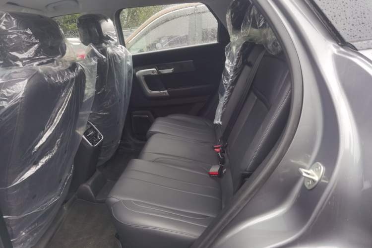 Used Chery Tiggo 7 C-DM 2025 1.5T 120KM Luxury Trim Left Rear Seat