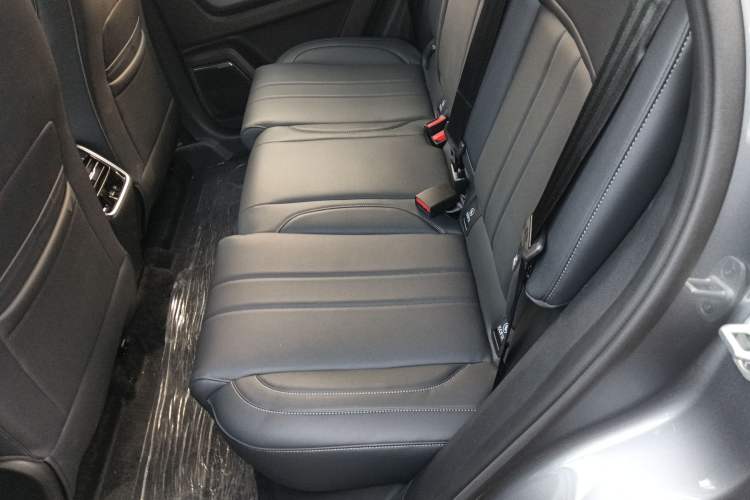 Used Chery Tiggo 7 C-DM 2025 1.5T 120KM Luxury Trim Left Rear Seat