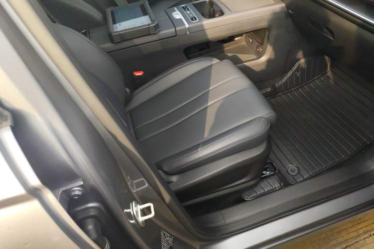 Used Chery Tiggo 7 C-DM 2025 1.5T 120KM Luxury Trim Right Front Seat
