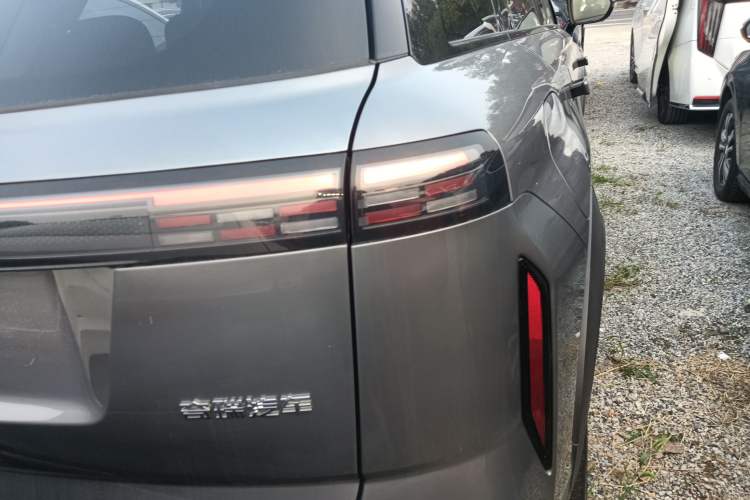 Used Chery Tiggo 7 C-DM 2025 1.5T 120KM Luxury Trim Right Rear Taillight
