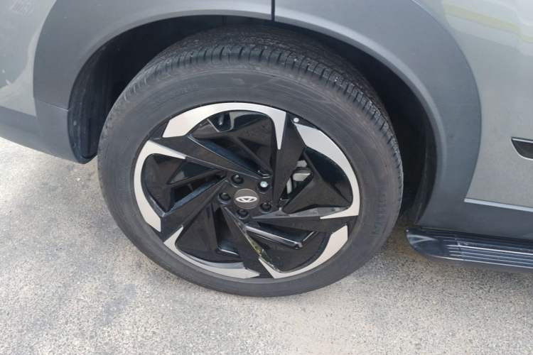 Used Chery Tiggo 7 C-DM 2025 1.5T 120KM Luxury Trim Right Rear Wheel Hub