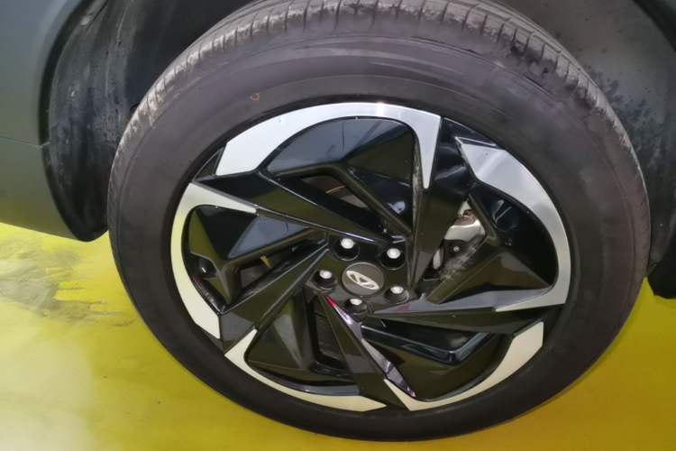 Used Chery Tiggo 7 C-DM 2025 1.5T 120KM Luxury Trim Right Rear Wheel Hub