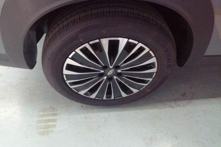 Used Chery Tiggo 7 C-DM 2025 1.5T 120KM Edition Right Rear Wheel Hub