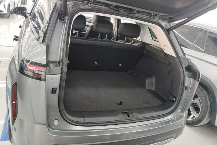 Used Chery Tiggo 7 C-DM 2025 1.5T 120KM Luxury Trim Trunk
