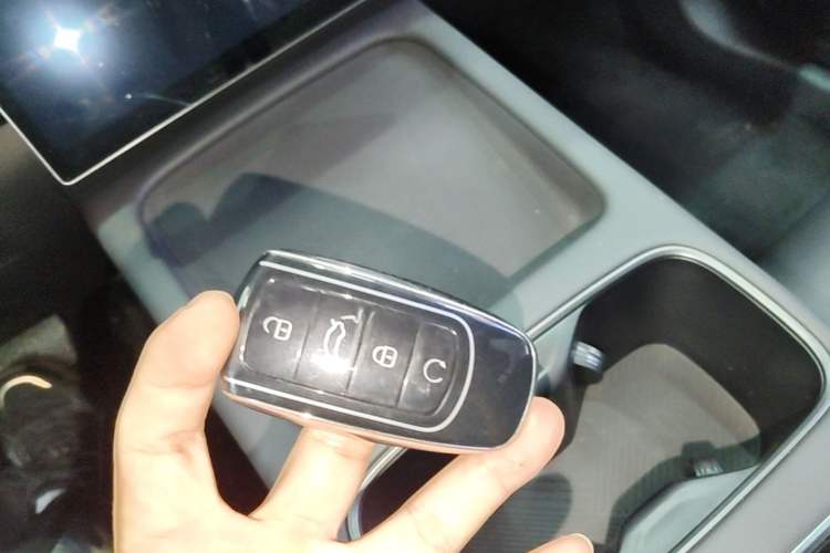 Used Chery Tiggo 7 C-DM 2025 1.5T 120KM Luxury Trim Vehicle Key