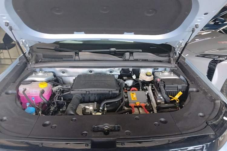 Used Chery Tiggo 7 C-DM 2025 1.5T 120KM Luxury Trim Engine Bay