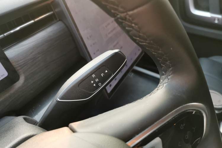 Used Chery Tiggo 7 C-DM 2025 1.5T 120KM Luxury Trim Gear Lever