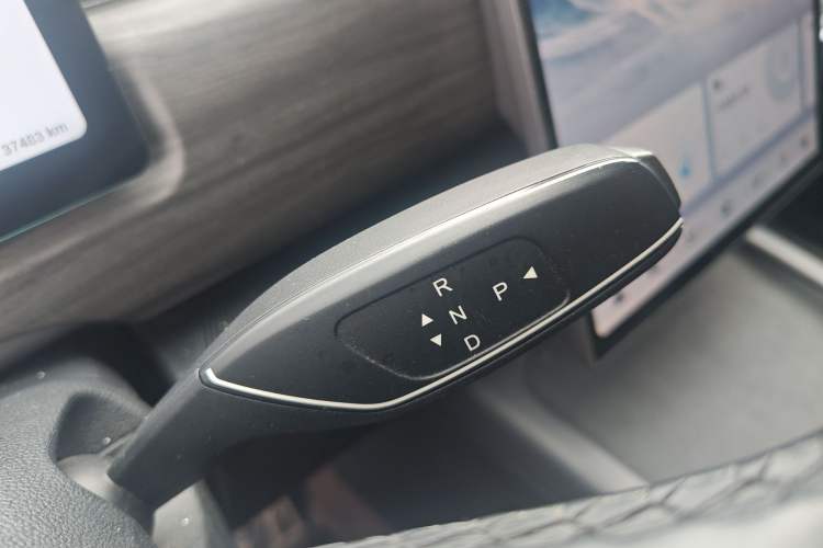 Used Chery Tiggo 7 C-DM 2025 1.5T 120KM Luxury Trim Gear Lever