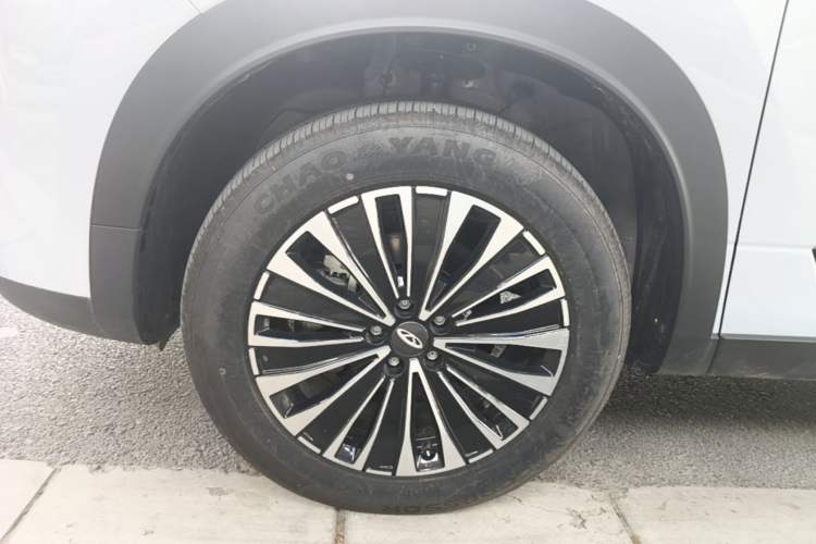 Used Chery Tiggo 7 C-DM 2025 1.5T 120KM Edition Left Front Wheel Hub