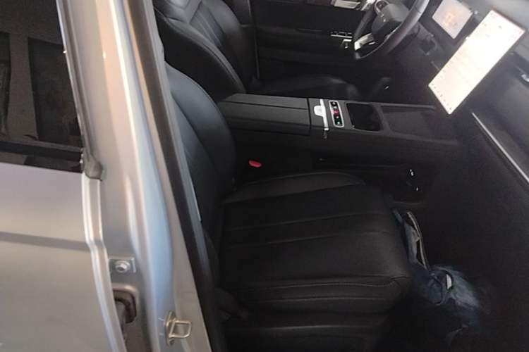 Used Chery Tiggo 7 C-DM 2025 1.5T 120KM Luxury Trim Right Front Seat