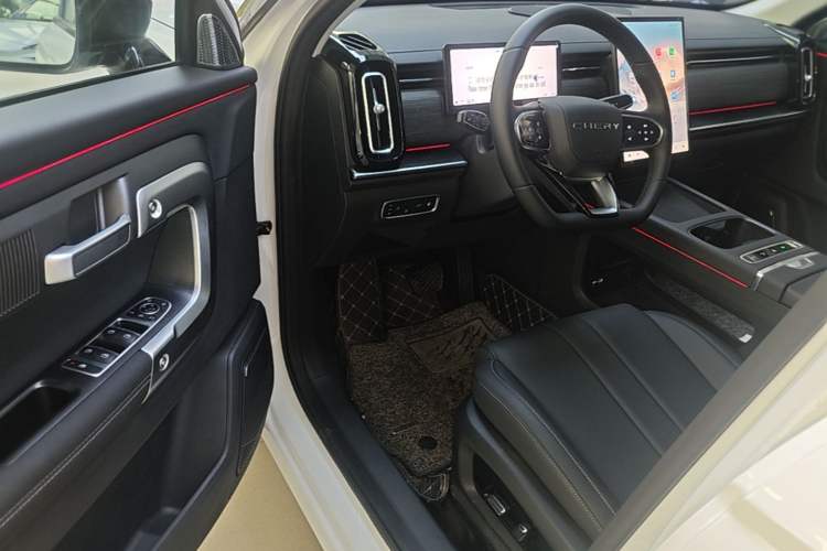 Used Chery Tiggo 7 C-DM 2025 1.5T 120KM Luxury Trim Driver Seat