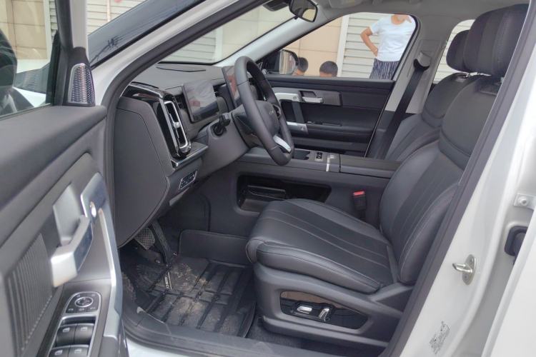 Used Chery Tiggo 7 C-DM 2025 1.5T 120KM Luxury Trim Driver Seat