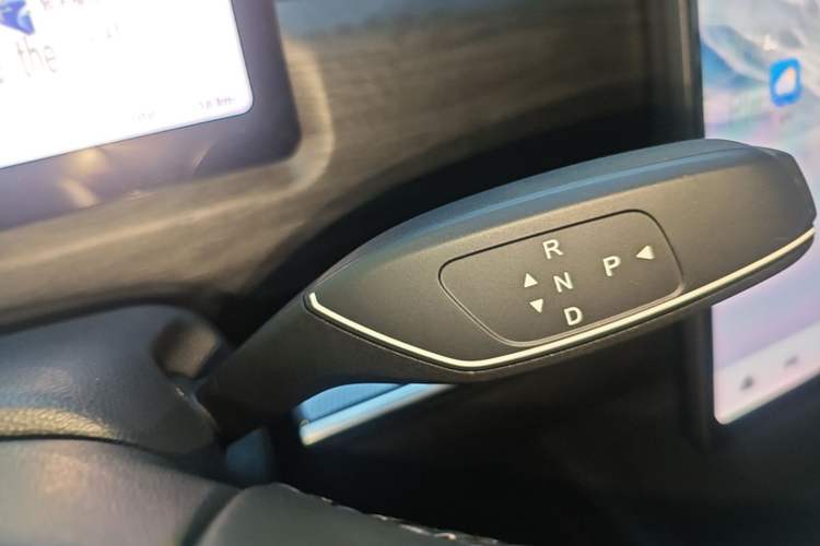 Used Chery Tiggo 7 C-DM 2025 1.5T 120KM Luxury Trim Gear Lever