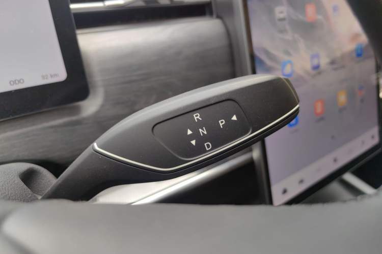 Used Chery Tiggo 7 C-DM 2025 1.5T 120KM Luxury Trim Gear Lever