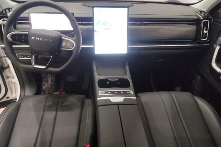 Used Chery Tiggo 7 C-DM 2025 1.5T 120KM Luxury Trim Interior 1