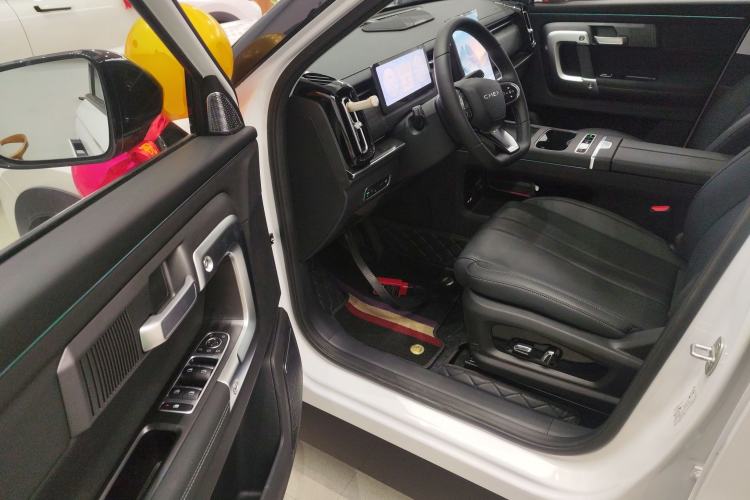 Used Chery Tiggo 7 C-DM 2025 1.5T 120KM Luxury Trim Interior 3