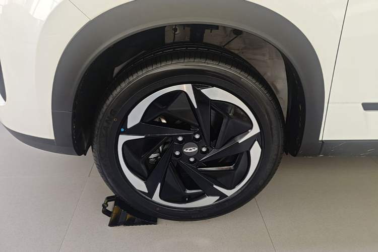 Used Chery Tiggo 7 C-DM 2025 1.5T 120KM Luxury Trim Left Front Wheel Hub