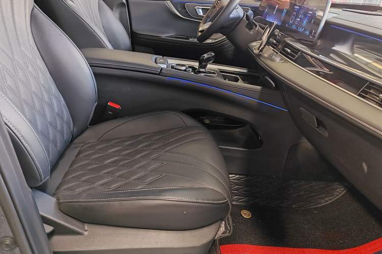 Used Chery Tiggo 7 PLUS 2023 1.6 TGDI DCT Prestige Edition Interior 5