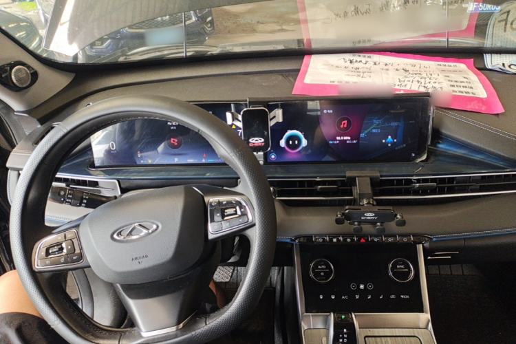 Used Chery Tiggo 7 PLUS 2021 Kunpeng Edition 1.6 TGDI DCT Prestige Model Center Console