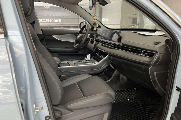 Used Chery Tiggo 7 PLUS 2021 1.5T CVT Prestige Model Interior 6