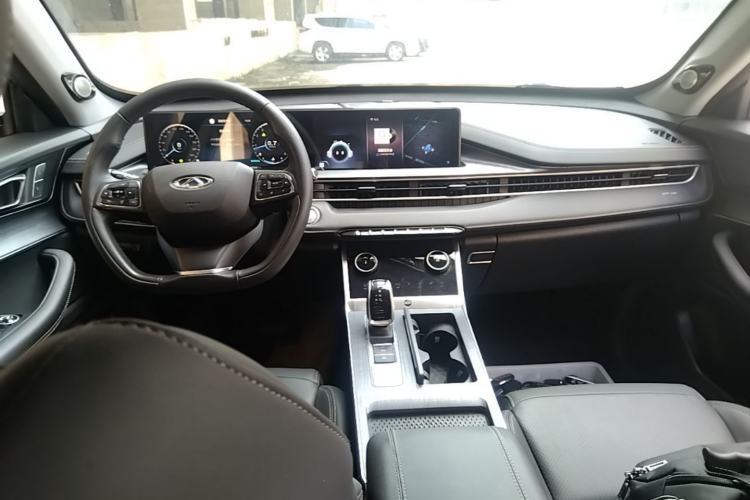 Used Chery Tiggo 7 PLUS 2021 Kunpeng Edition 1.6TGDI DCT Luxury Model Center Console