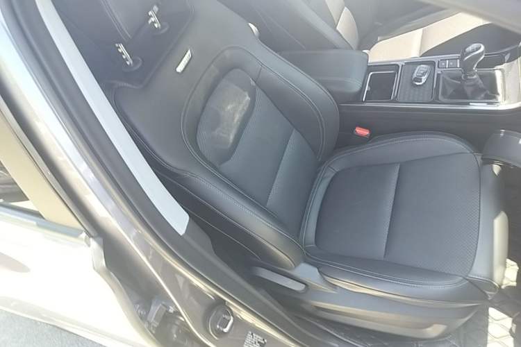 Used Chery Tiggo 7 PLUS 2021 1.5T Manual Luxury Version Right Front Seat