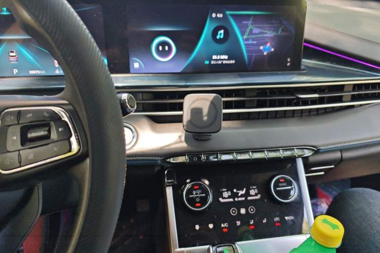 Used Chery Tiggo 7 PLUS 2021 Kunpeng Edition 1.6 TGDI DCT Prestige Model Audio And AC Panel