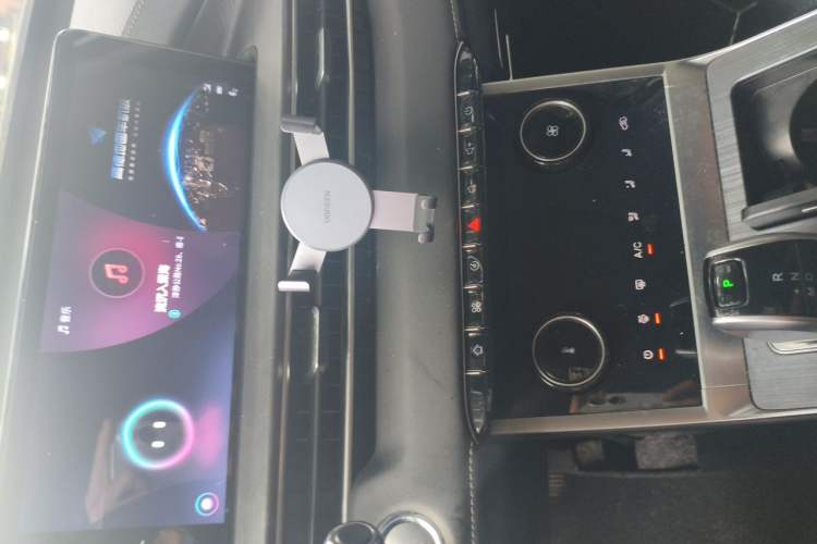 Used Chery Tiggo 7 PLUS 2021 Kunpeng Edition 1.6TGDI DCT Luxury Model Audio And AC Panel