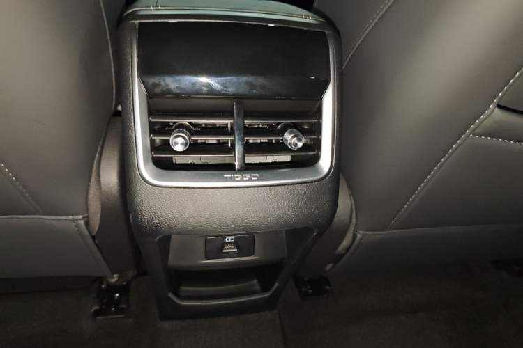 Used Chery Tiggo 7 PLUS 2021 1.5T CVT Prestige Model Interior 4