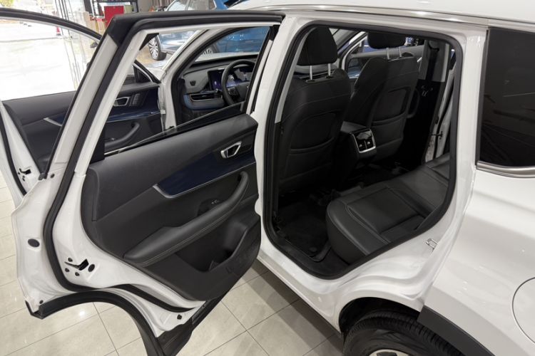 Used Chery Tiggo 7 PLUS 2021 Kunpeng Edition 1.6TGDI DCT Prestige Model+ Interior 5