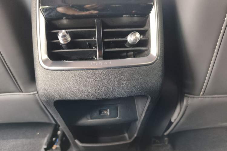 Used Chery Tiggo 7 PLUS 2021 1.5T CVT Prestige Model Interior 7