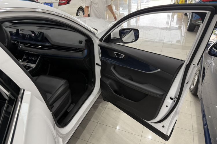 Used Chery Tiggo 7 PLUS 2021 Kunpeng Edition 1.6TGDI DCT Prestige Model+ Interior 7