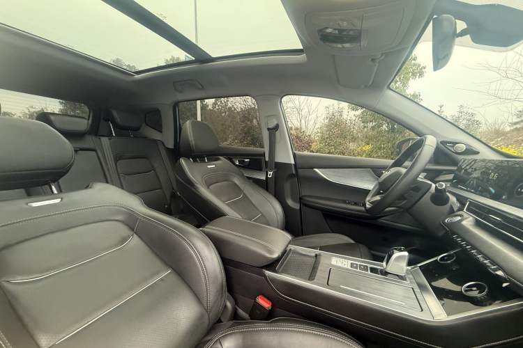 Used Chery Tiggo 7 PLUS 2022 1.5T CVT Luxury Edition+ Interior 5