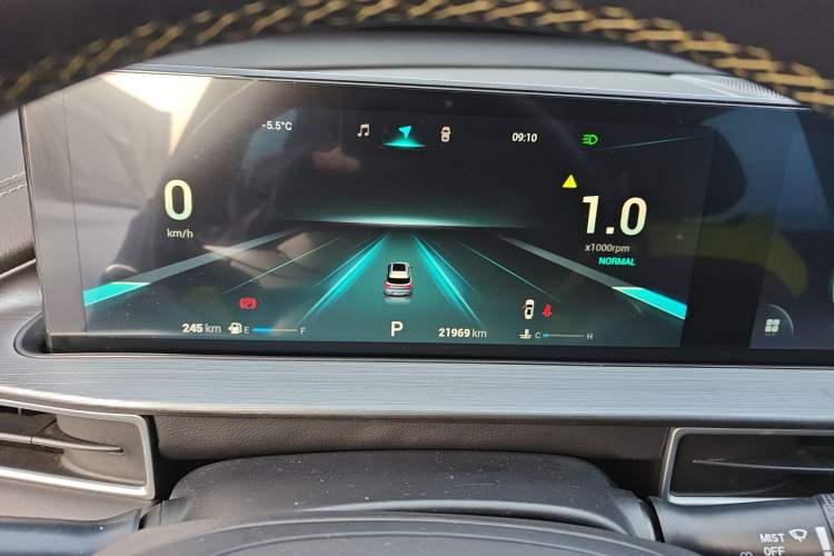 Used Chery Tiggo 7 PLUS 2022 Kunpeng Edition 1.6TGDI DCT Noble Yellow Limited Edition Premium Model Instrument Cluster